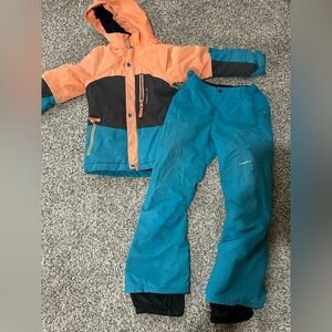 Winter snow set! Worn one season but lots of life left!